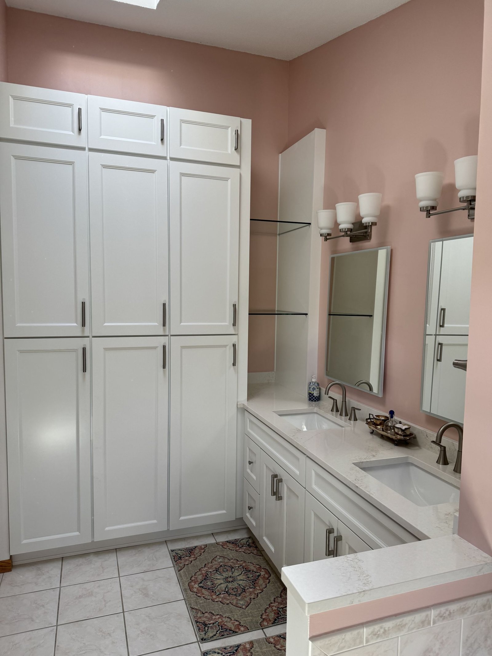 Eden Prairie Master Bath Storage